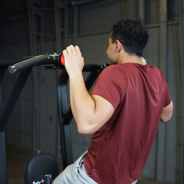 Pro Clubline Power Tower Vertical Knee Raise SVKR1000B