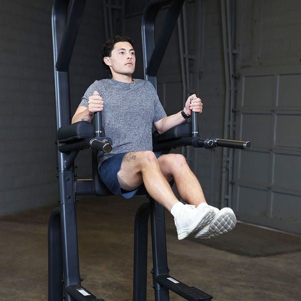 Pro Clubline Power Tower Vertical Knee Raise SVKR1000B